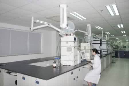 實(shí)驗(yàn)室家具定制也要遵循節(jié)省節(jié)儉原則